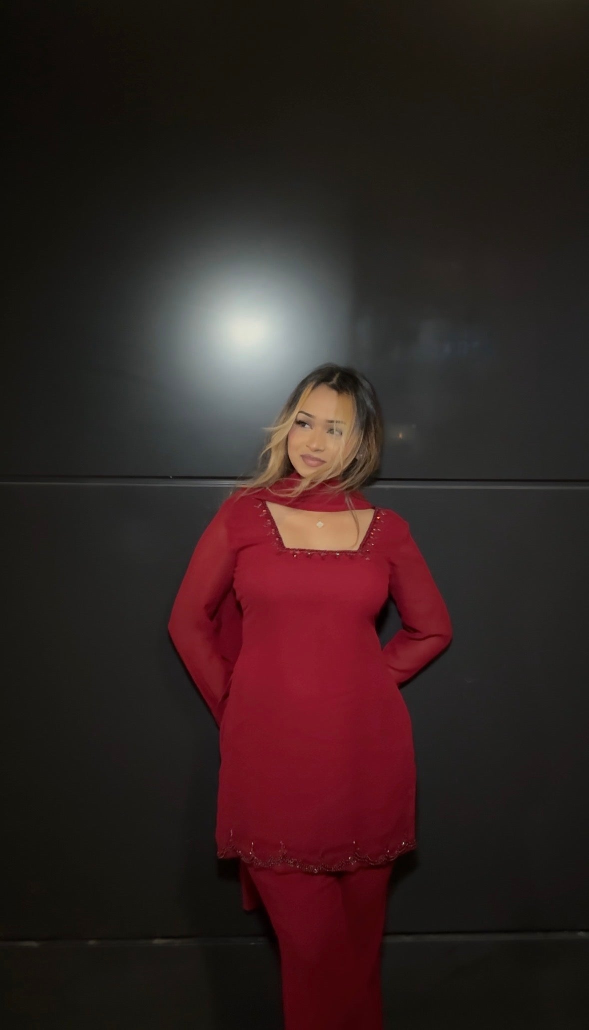 Priya (Maroon)