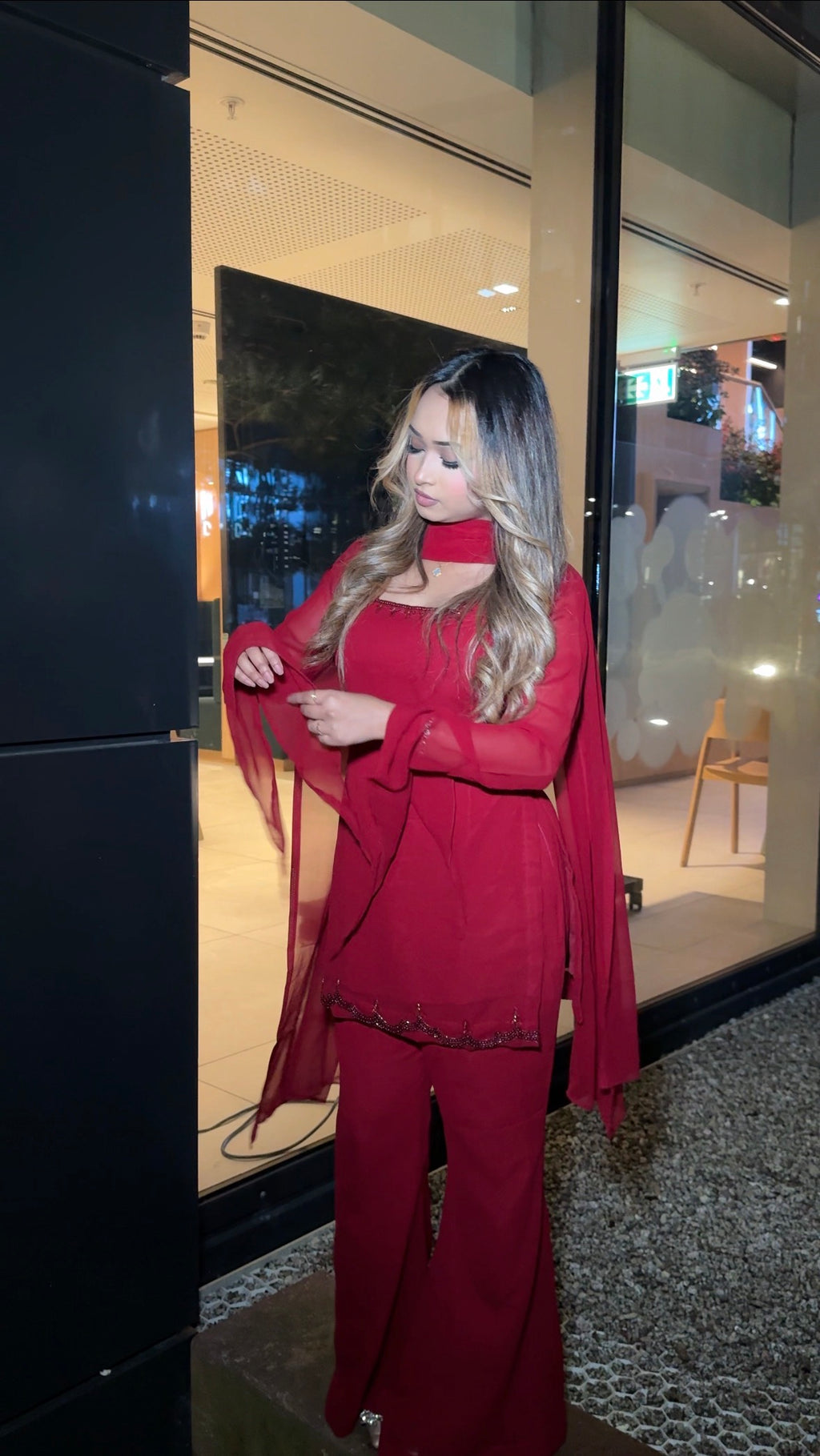Priya (Maroon)
