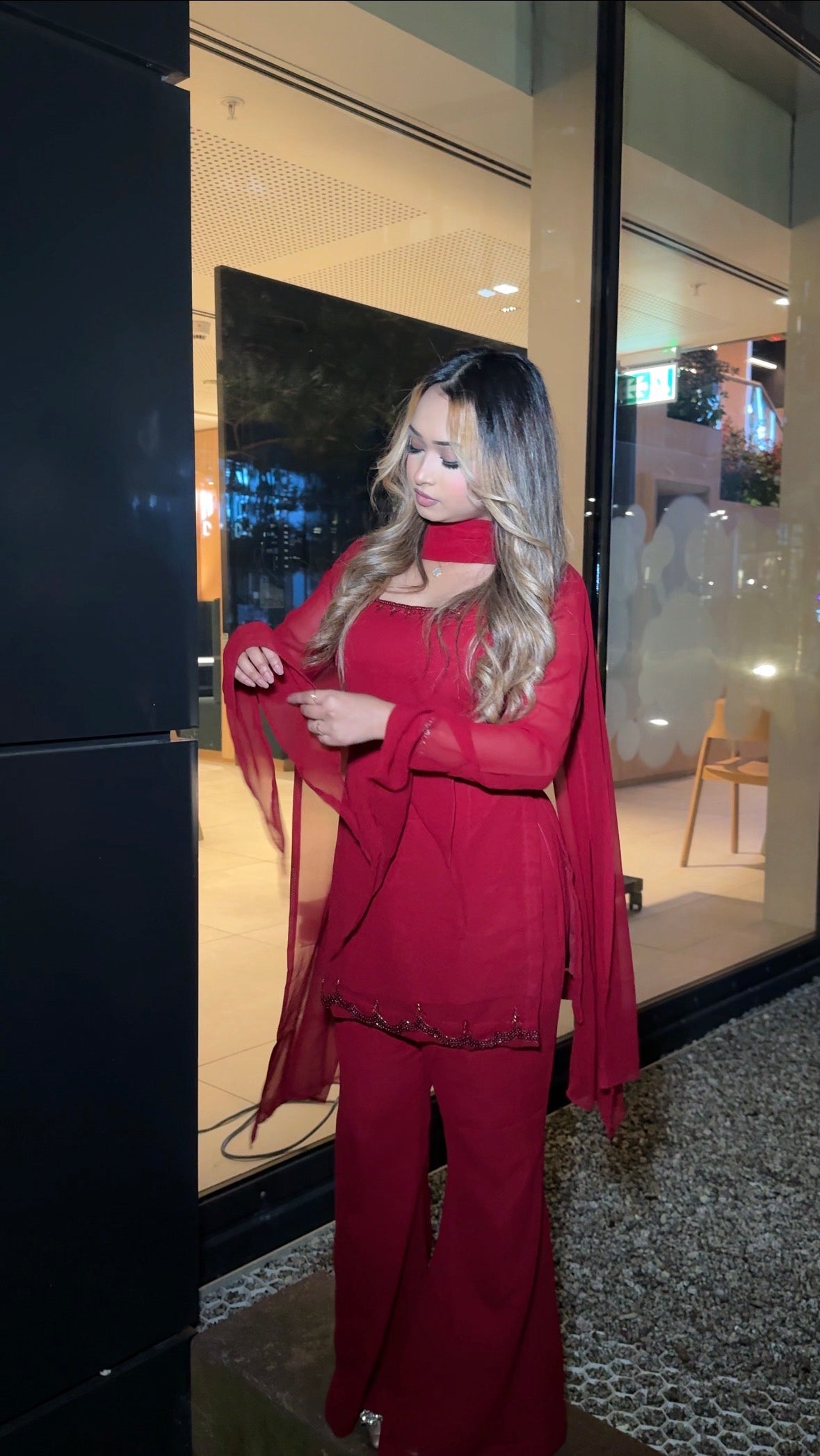 Priya (Maroon)