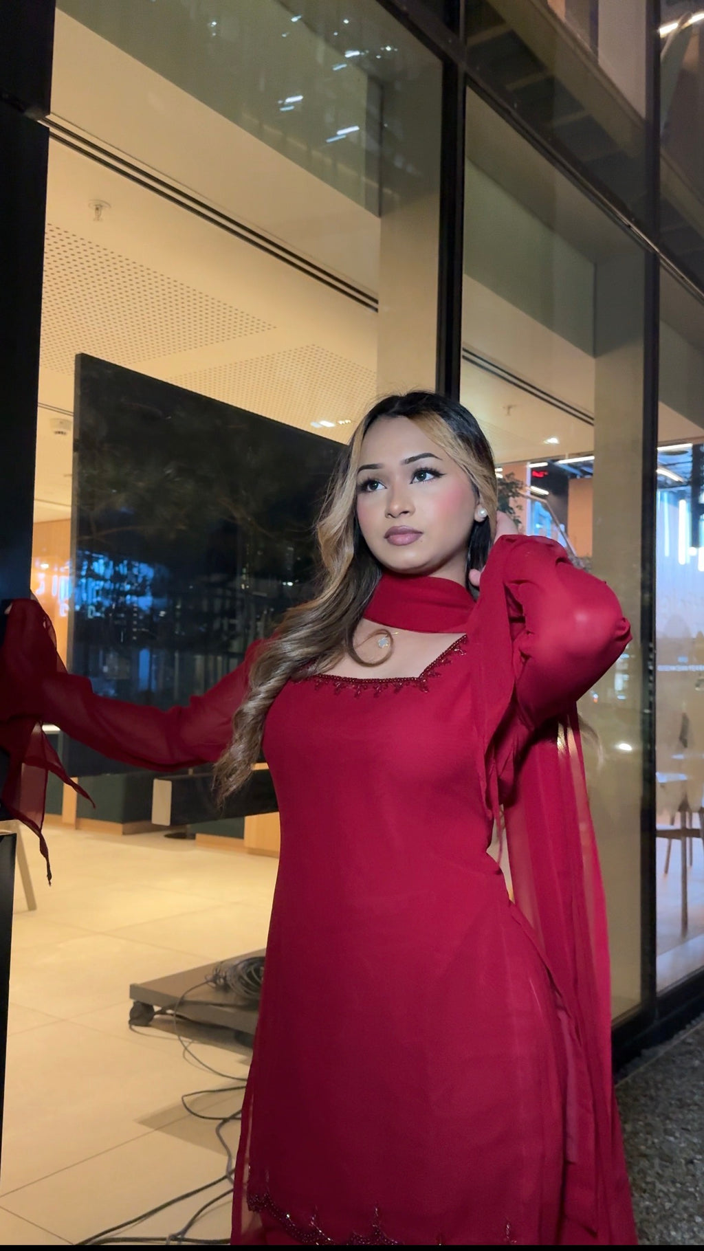 Priya (Maroon)
