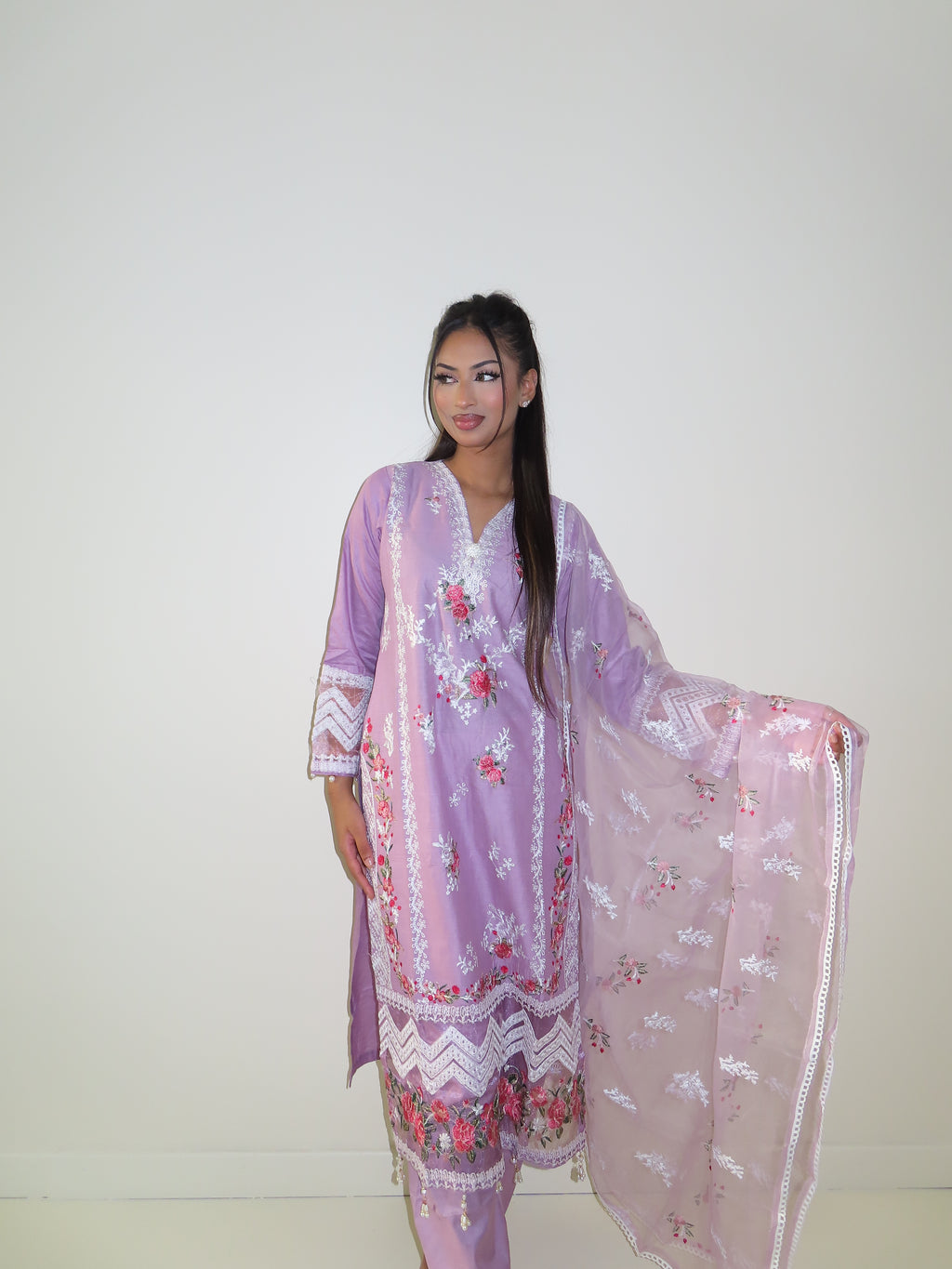 Lilac shalwar kameez
