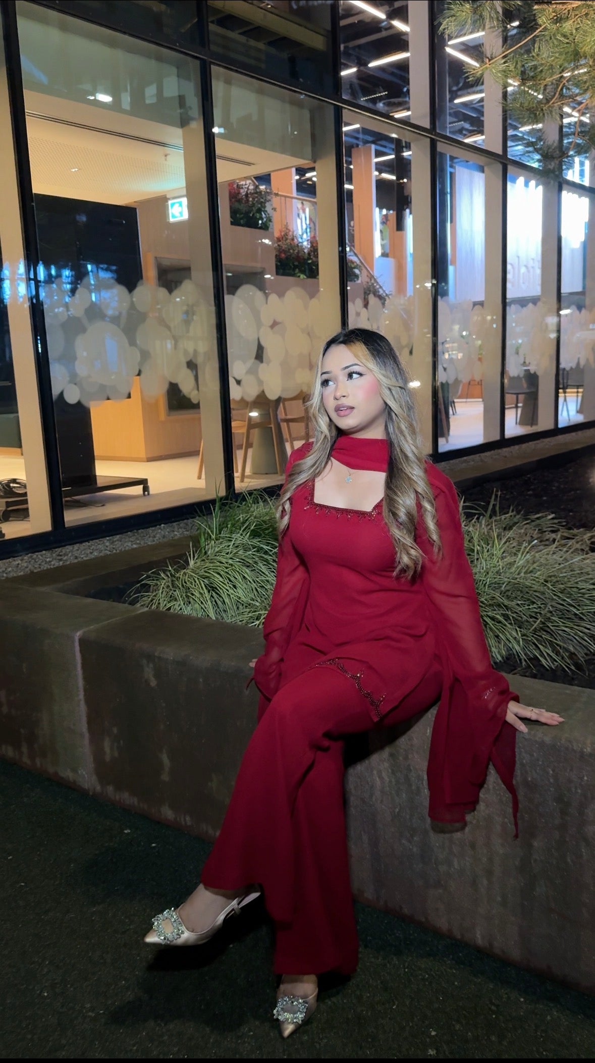 Priya (Maroon)