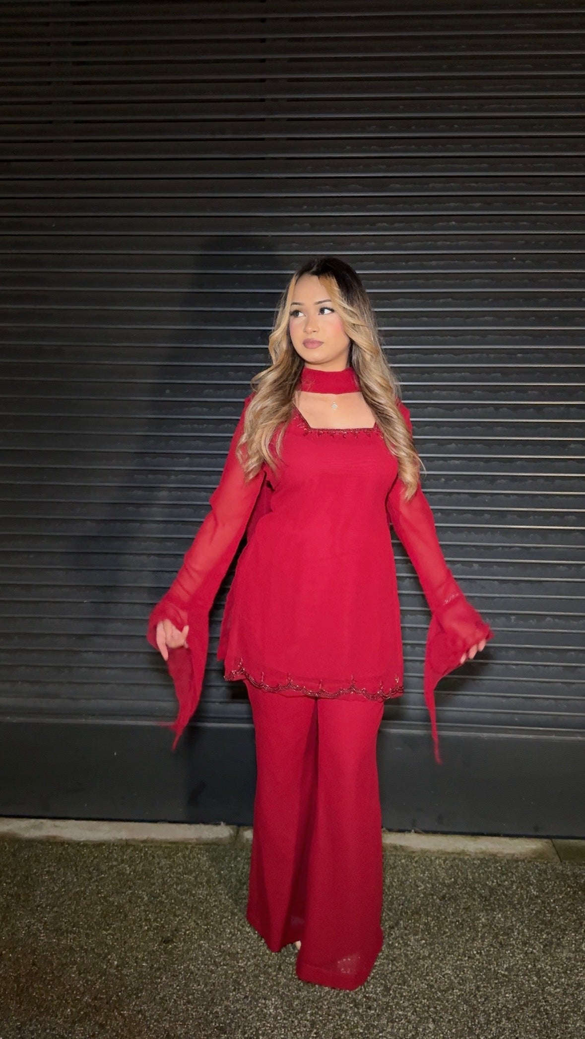 Priya (Maroon)